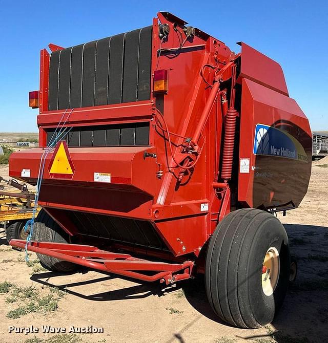 Image of New Holland BR7090 Specialty Crop equipment image 4