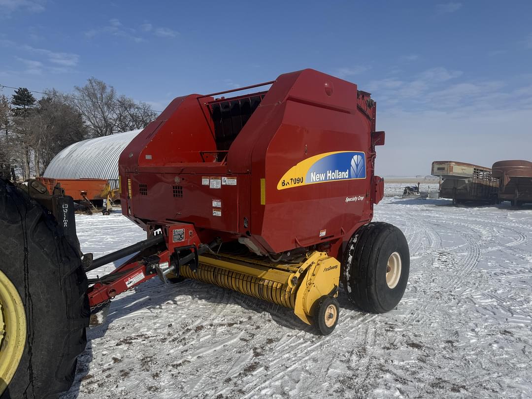 Image of New Holland BR7090 Primary image