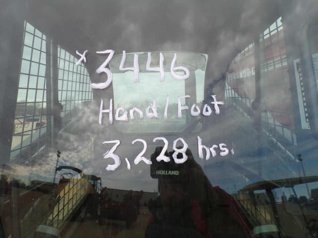 Image of New Holland C232 equipment image 1