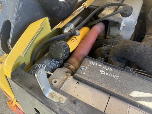 Image of New Holland C232 equipment image 1