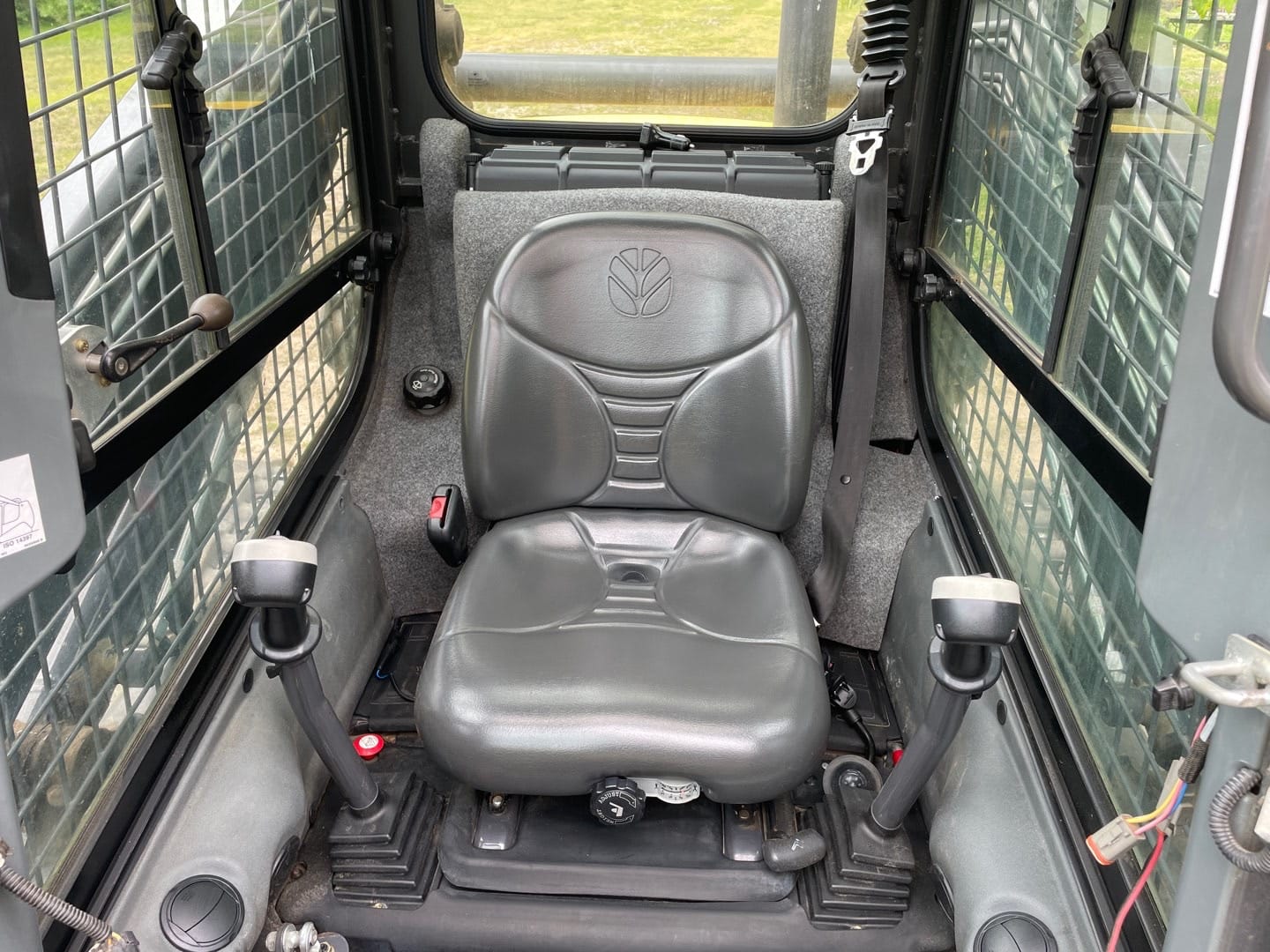 2013 New Holland C238 Equipment Image0