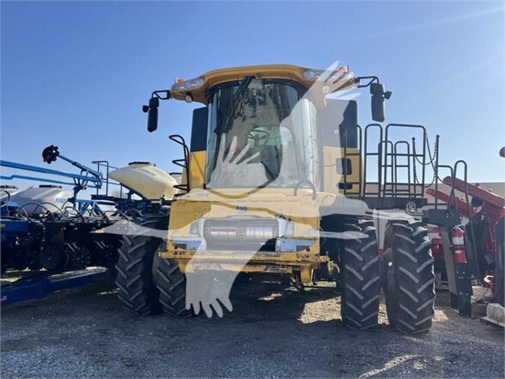 Image of New Holland CR7090 Primary image