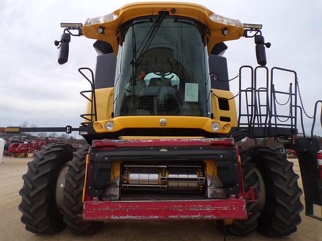 Image of New Holland CR7090 equipment image 3