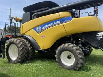 Main image New Holland CR7090