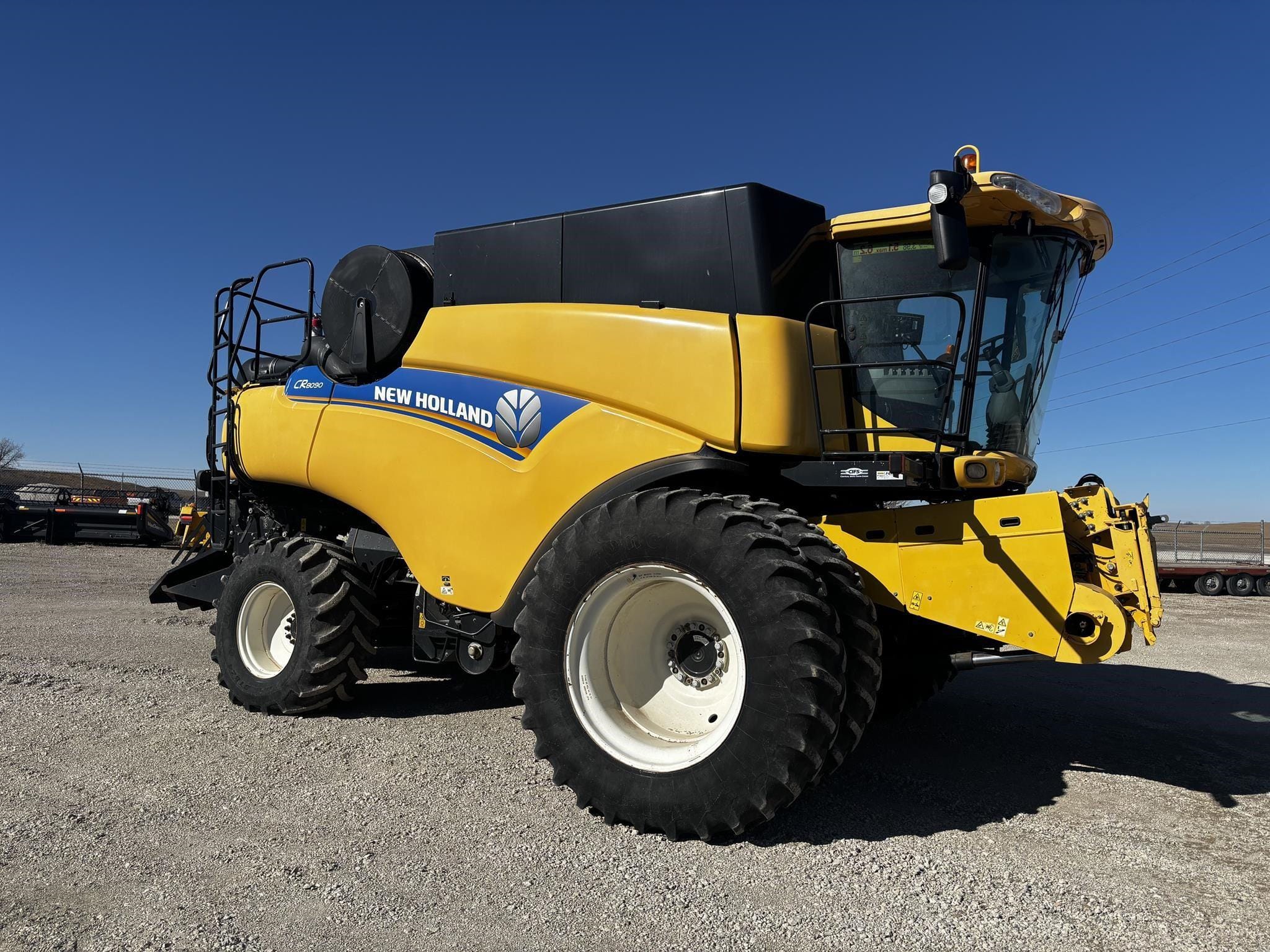 2013 New Holland CR8090 Equipment Image0
