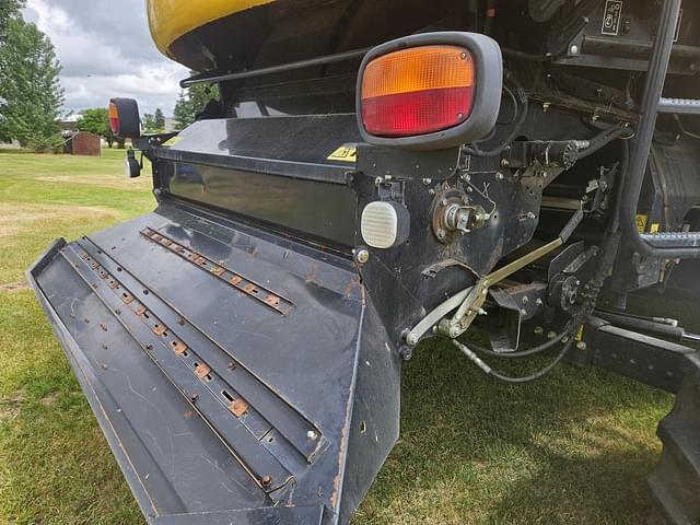 Image of New Holland CR8090 equipment image 4