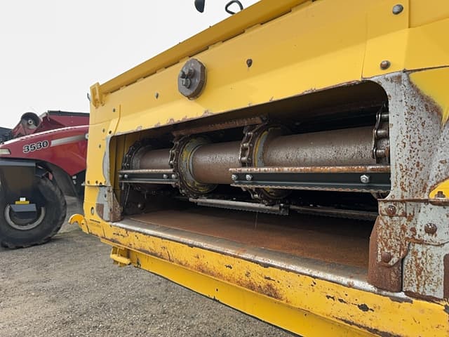 Image of New Holland CR8090 equipment image 4