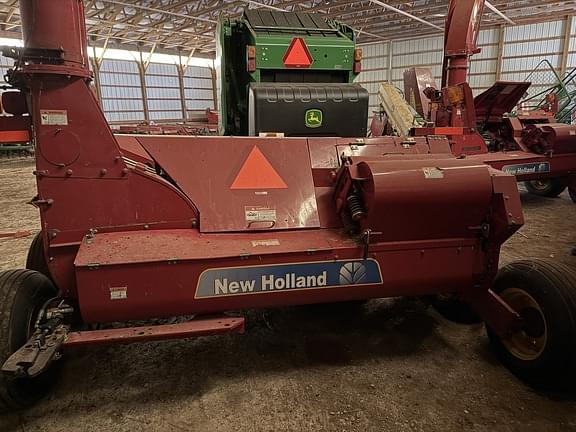 Image of New Holland FP230 equipment image 1