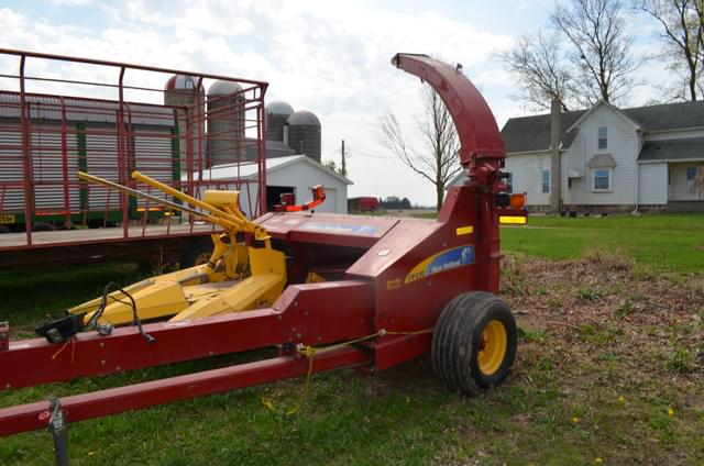 Image of New Holland FP230 equipment image 2