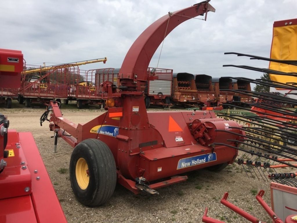 Main image New Holland FP240