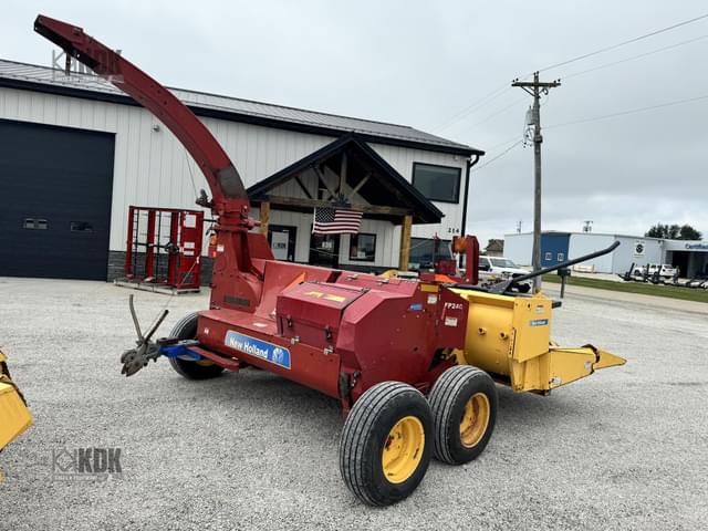 Image of New Holland FP240 equipment image 4