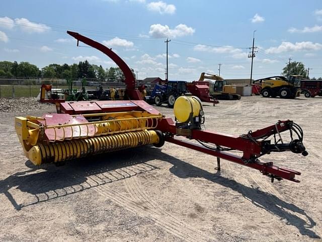 Image of New Holland FP240 equipment image 2