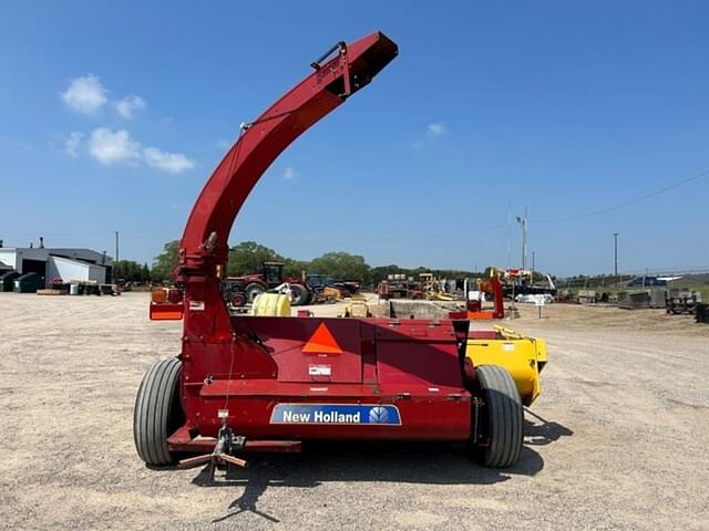Image of New Holland FP240 equipment image 4