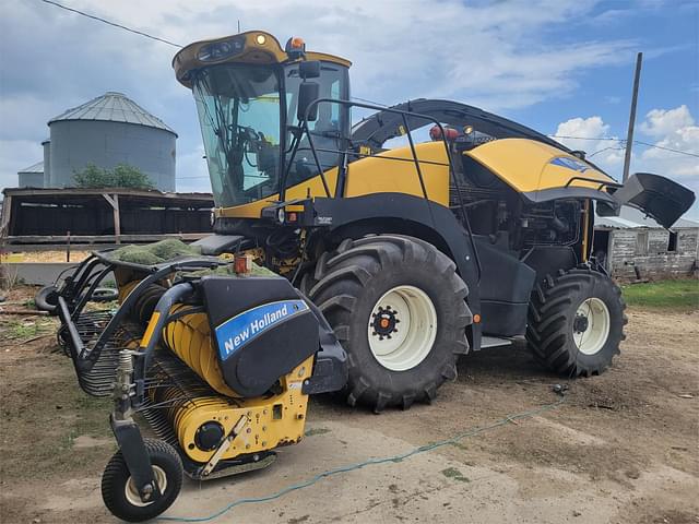 Image of New Holland FR600 equipment image 1