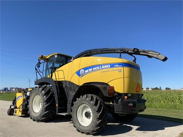 Image of New Holland FR600 equipment image 2