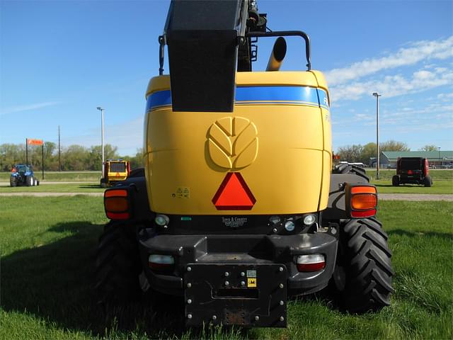 Image of New Holland FR850 equipment image 2