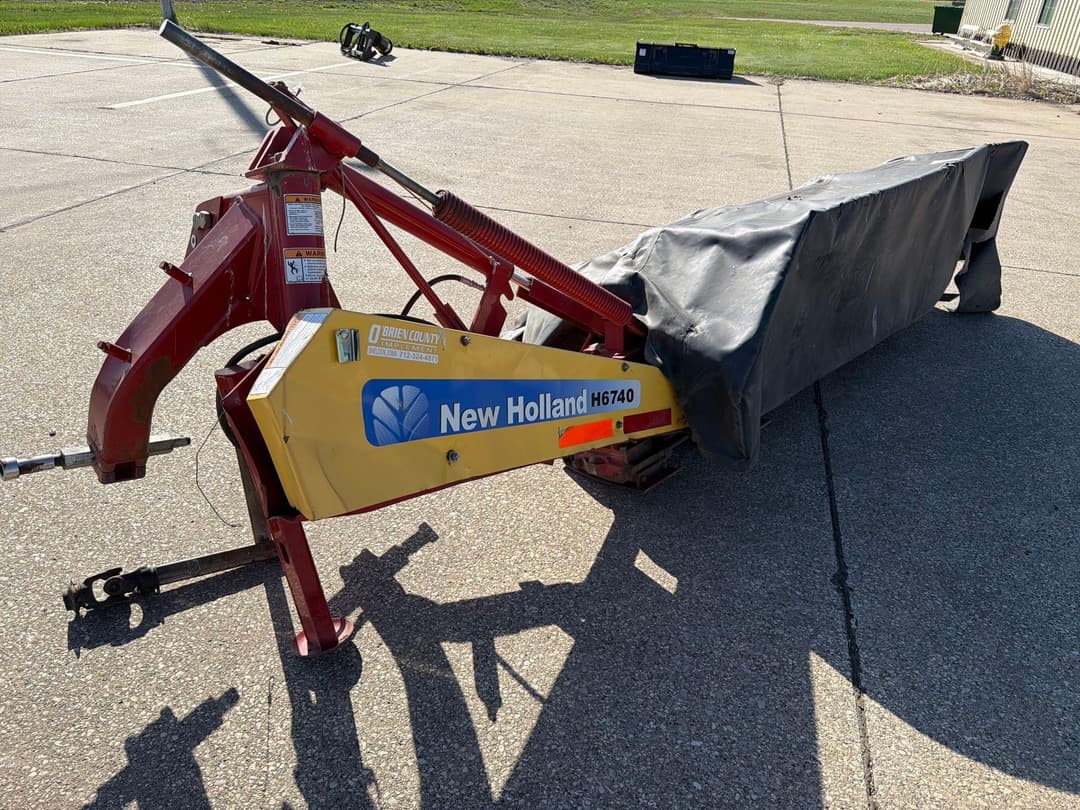 Image of New Holland H6740 Primary image