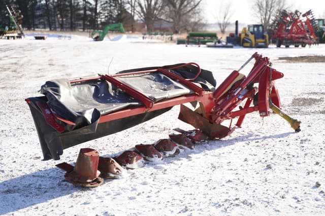 Image of New Holland H6750 equipment image 2