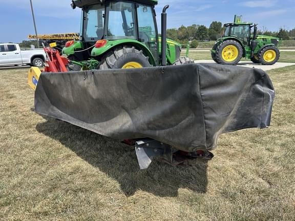 Image of New Holland H6750 equipment image 2