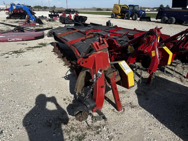 Image of New Holland H6750 equipment image 2