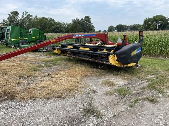 Image of New Holland H7150 equipment image 3