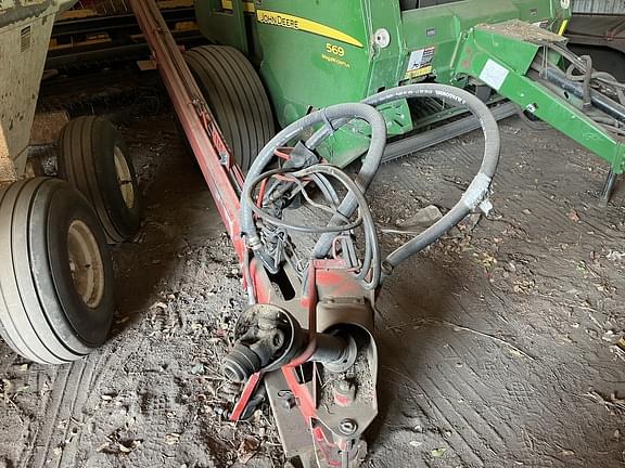 Image of New Holland H7150 equipment image 2