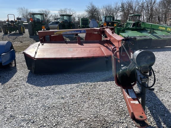 2013 New Holland H7220 Equipment Image0