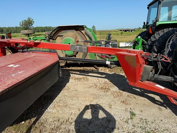 Image of New Holland H7230 equipment image 4