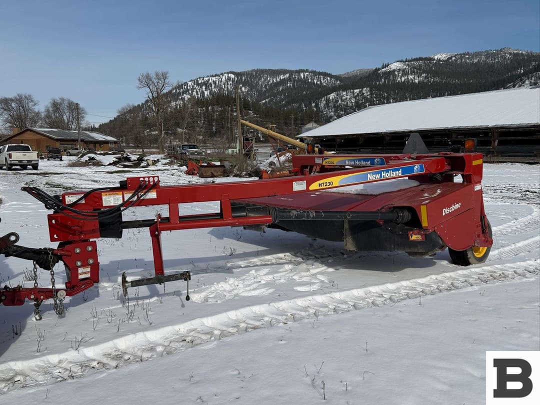 Image of New Holland H7230 Primary image