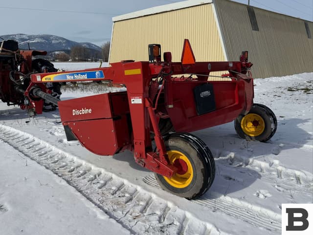 Image of New Holland H7230 equipment image 2