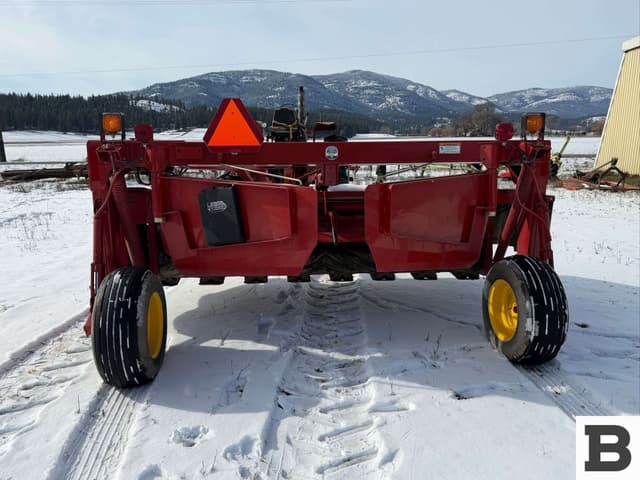 Image of New Holland H7230 equipment image 3