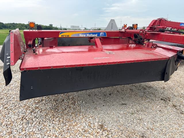 Image of New Holland H7330 equipment image 4