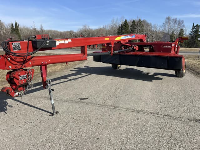 Image of New Holland H7450 equipment image 2