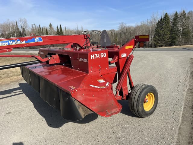 Image of New Holland H7450 equipment image 4