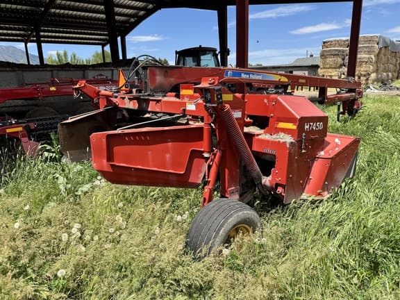 Image of New Holland H7450 equipment image 4
