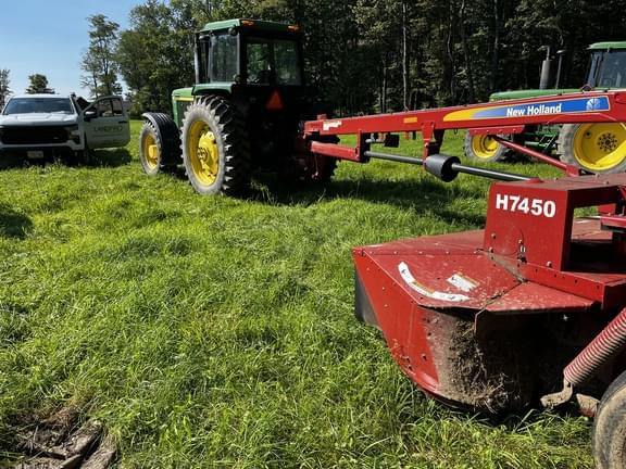 Image of New Holland H7450 equipment image 3