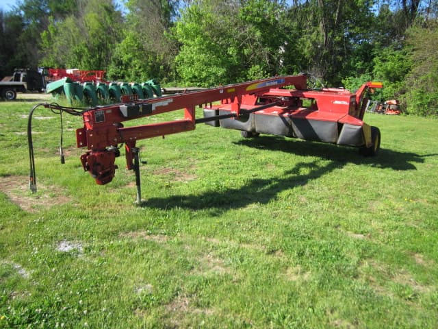 Image of New Holland H7450 equipment image 1