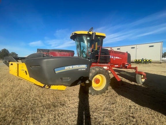 2013 New Holland H8040 Equipment Image0