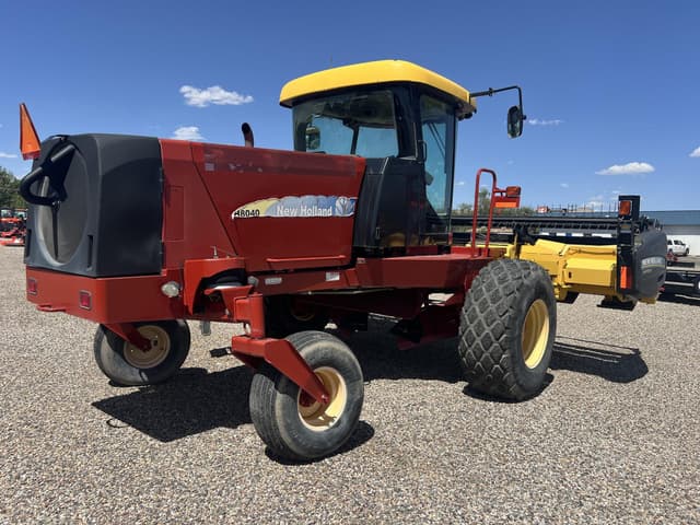 Image of New Holland H8040 equipment image 4