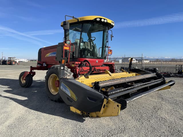 Image of New Holland H8040 equipment image 3