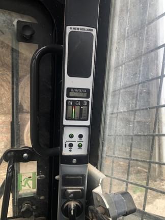 Image of New Holland L216 equipment image 1