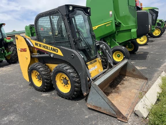 Image of New Holland L216 equipment image 1