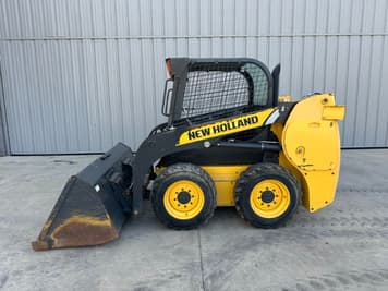 Main image New Holland L216