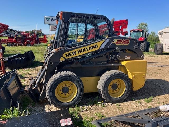 Main image New Holland L218