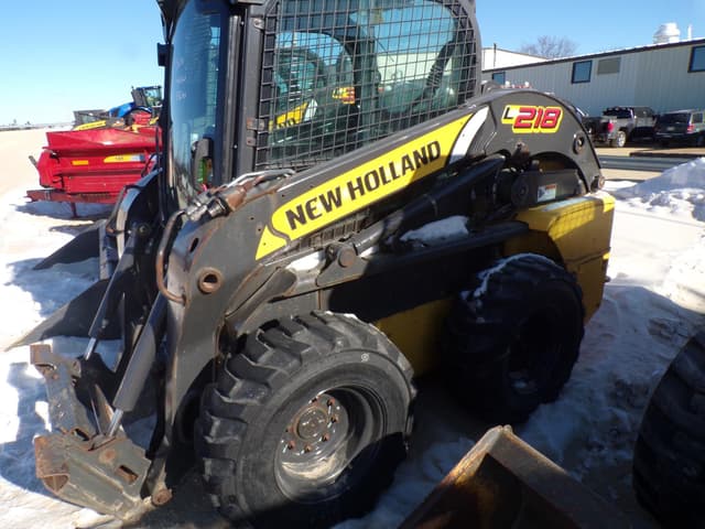 Image of New Holland L218 equipment image 3