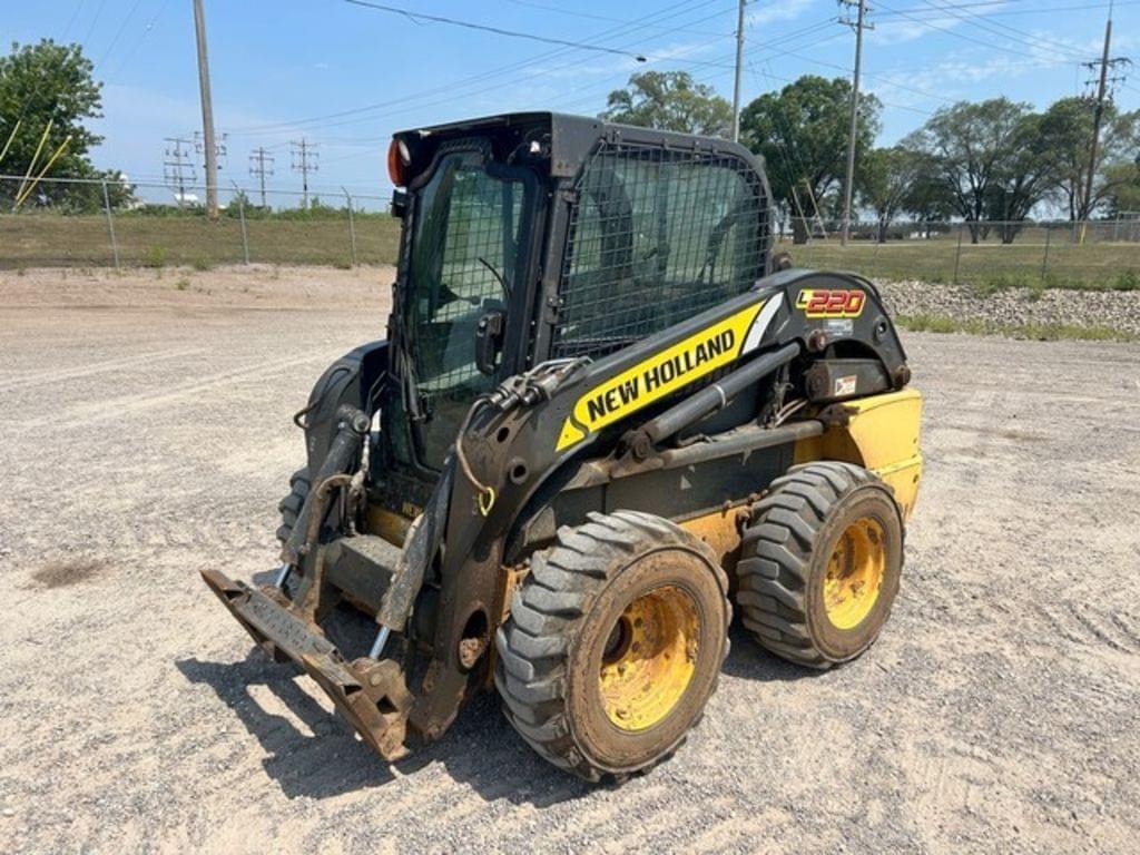 Image of New Holland L220 Primary image