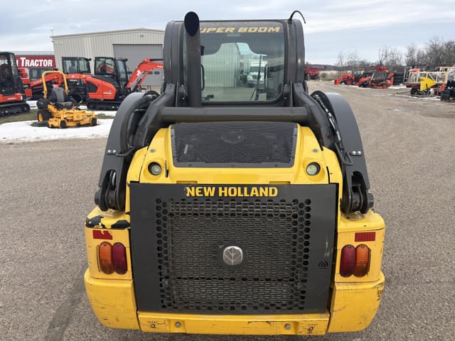 Image of New Holland L220 equipment image 3