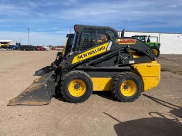 Main image New Holland L225