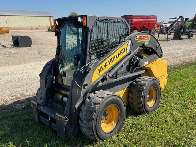 Image of New Holland L225 Primary image