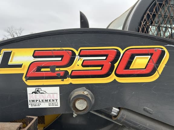 Image of New Holland L230 equipment image 1